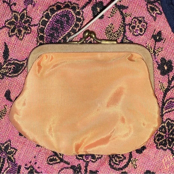 Vintage Elegant Handbag in Midnight Blue - Picture 14 of 15